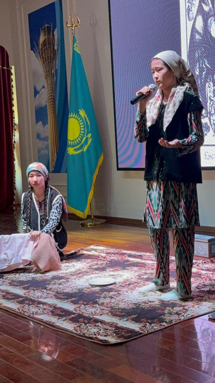 "Миң жүрәккә нур чачқан әдип"